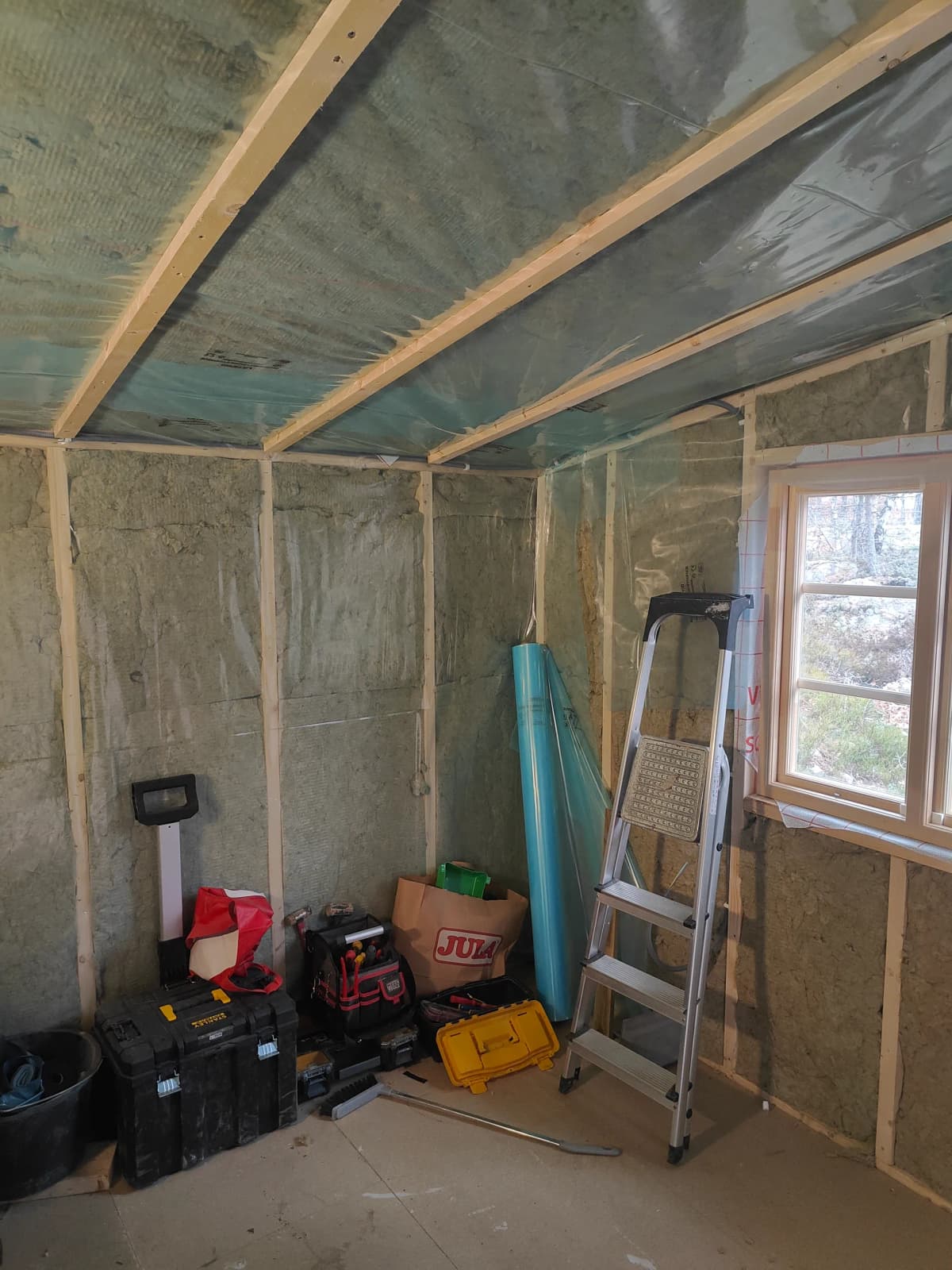 Invändig renovering av gästuga - Före