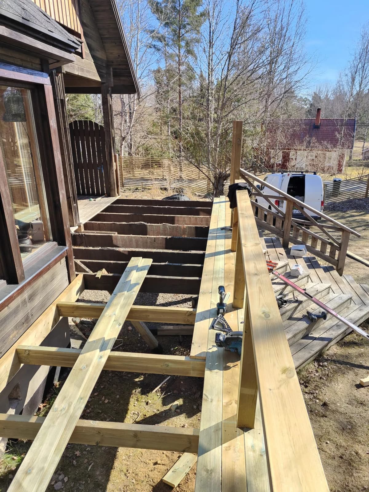Byggnation av altan med räcke - Före